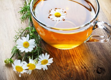 manfaat chamomile tea untuk wajah