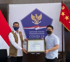 Realfood membagikan 2500 Program Ever Glow Ke Dokter Dan Nakes
