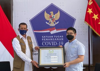 Realfood membagikan 2500 Program Ever Glow Ke Dokter Dan Nakes