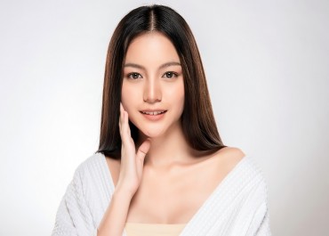 manfaat baby oil untuk wajah glowing