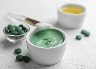 manfaat masker spirulina untuk wajah