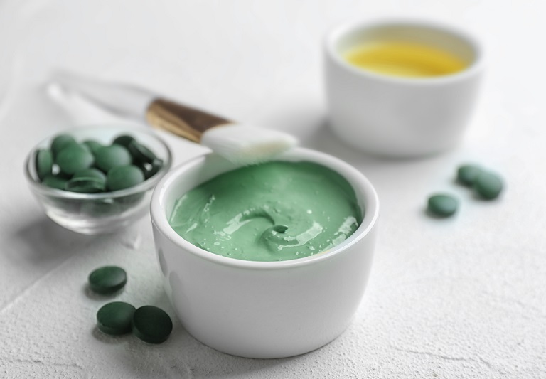 manfaat masker spirulina untuk wajah