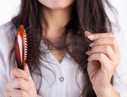 Cara Mengatasi Rambut Rontok Secara Alami